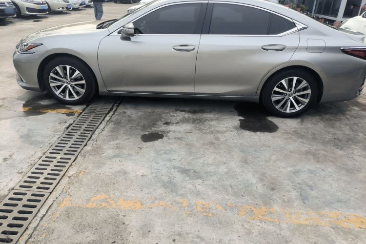 Used Lexus ES 2020 200 Excellence Edition
