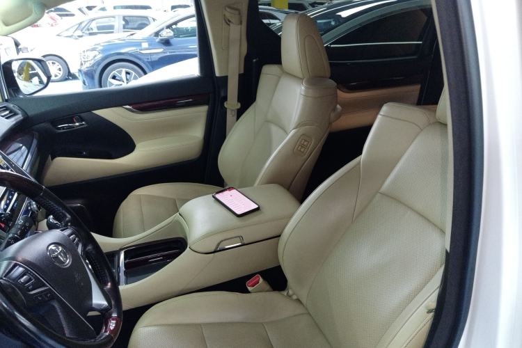 Used Toyota Alphard 2018 3.5L Luxury Edition
