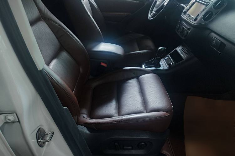 Used Volkswagen Tiguan 2015 1.8TSI Automatic All-Wheel-Drive Luxury Model
