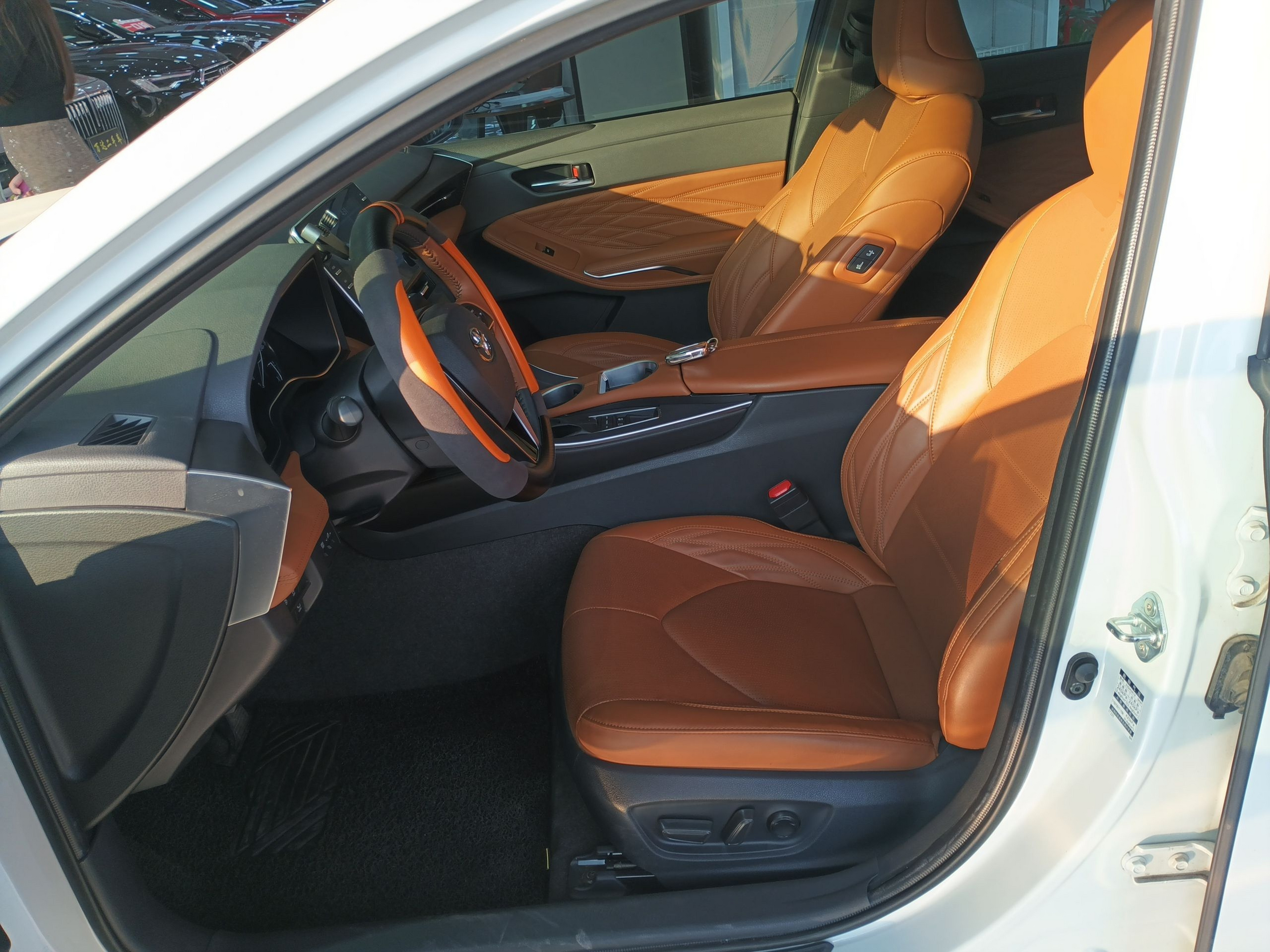 Переднее сиденье в автомобиле