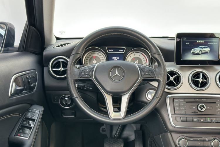 Used Mercedes-Benz GLA 2016 GLA 200 Fashion Model