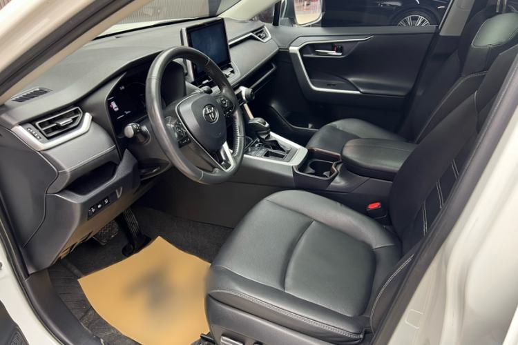 Used Toyota RAV4 2022 2.0L CVT Two-Wheel Drive Fashion Plus Edition
