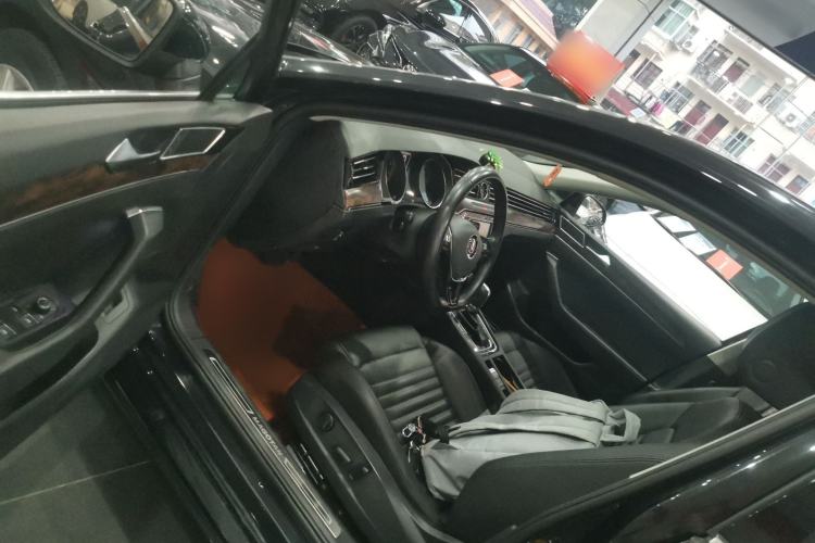 Used Volkswagen Magotan 2019 330TSI DSG Leading Model China VI Standard