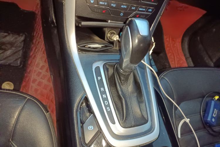 Used Ford Edge 2016 EcoBoost 245 Two-Wheel-Drive Titanium 7-Seater
