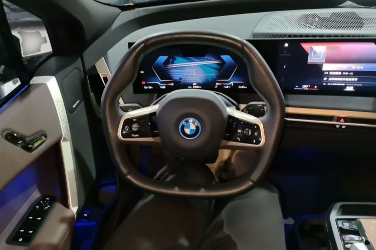 Used BMW iX 2022 xDrive40
