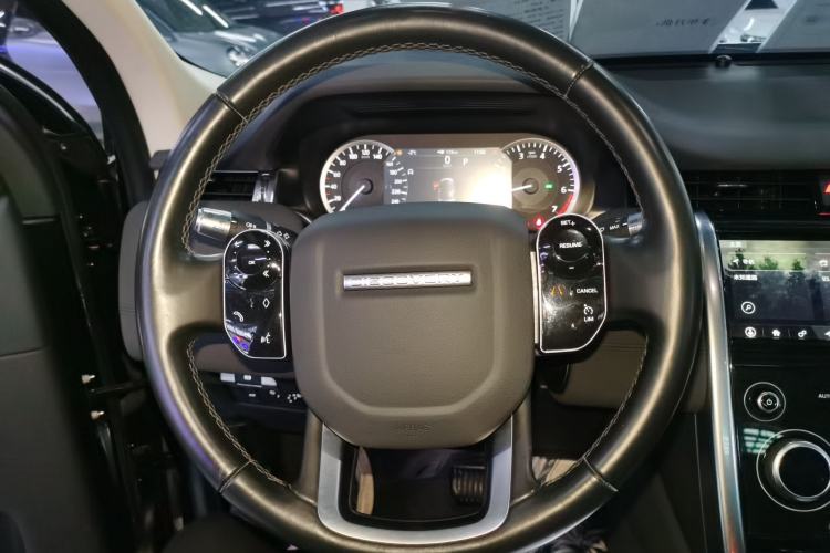 Used Land Rover Discovery Sport 2020 200 PS Family Edition
