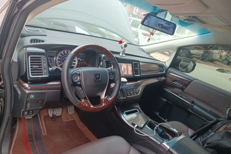 Used Honda Elysion 2016 2.4L Classic Edition
