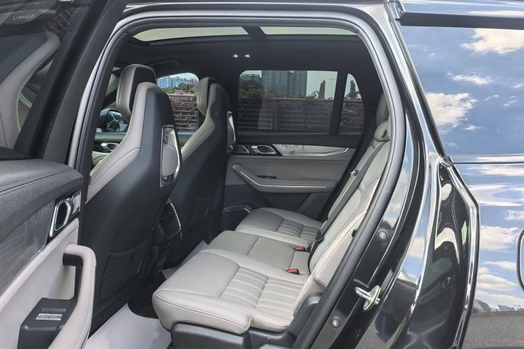 Used Lynk & Co 09 EM-P 2023 2.0TD EM-P Long-Range Version PM 7-Seater
