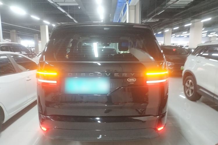 Used Land Rover Discovery 2021 360 PS R-Dynamic SE
