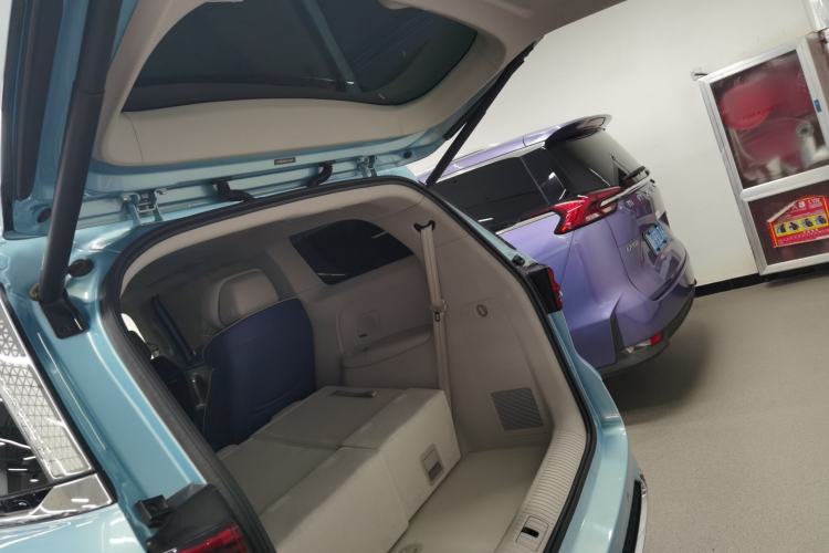 Used Roewe iMAX8 2022 400TGI Prestige Edition
