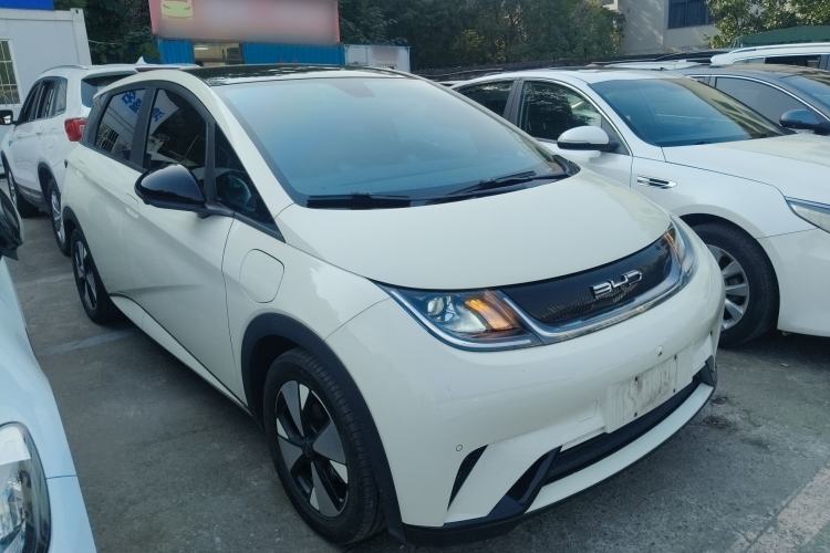 Used BYD Dolphin 2023 420 km Fashion Edition

