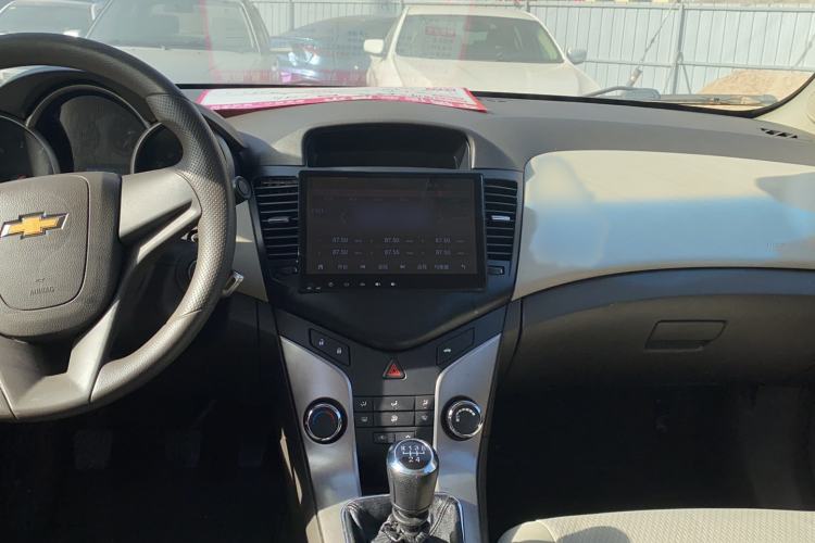 Used Chevrolet Cruze 2015 1.5L Classic SL MT
