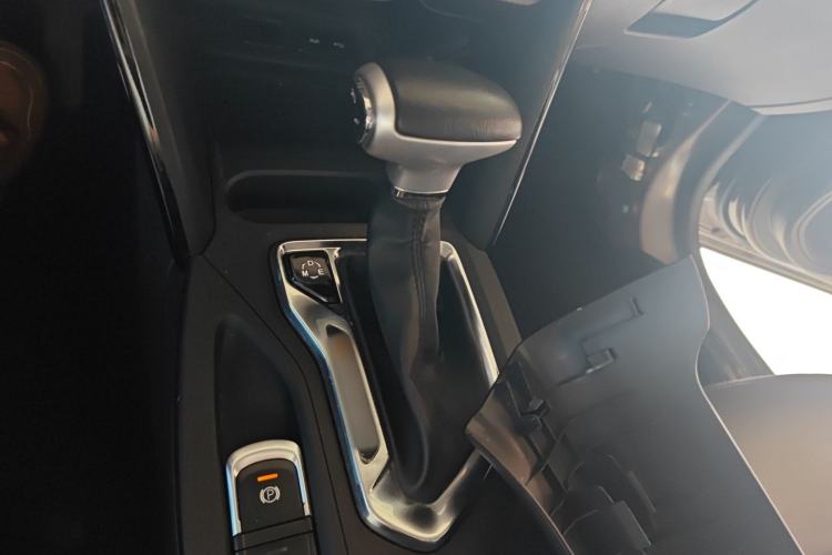 Used GAC Trumpchi GS4 2017 235T Automatic Two-Wheel Drive Luxury Smart Connectivity Version
