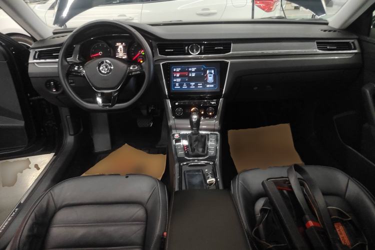 Used Volkswagen Passat 2017 330TSI DSG Luxury Edition
