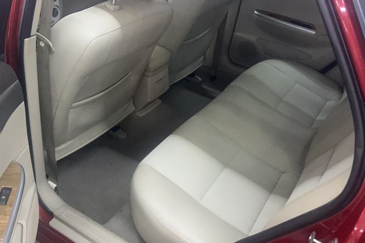 Used Buick Excelle 2015 1.5L Automatic Classic Model
