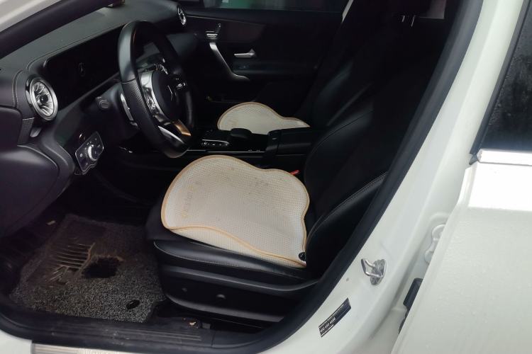 Used Mercedes-Benz A-Class 2022 Revised Version A 200 L Sport Sedan Fashionable Style