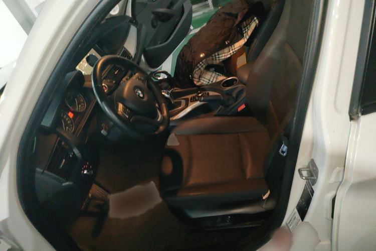 Used BMW X1 2014 sDrive18i Leading Model
