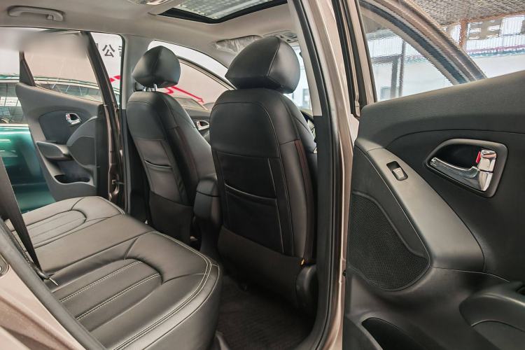 Used Hyundai ix35 2015 2.0L Automatic 2WD Comfort Edition China IV Standard
