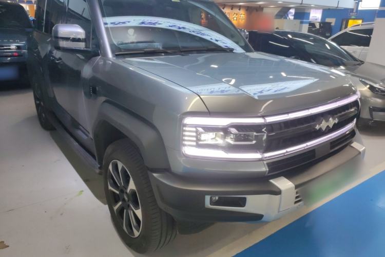 Used  Leopard 5 2023 Navigator Edition
