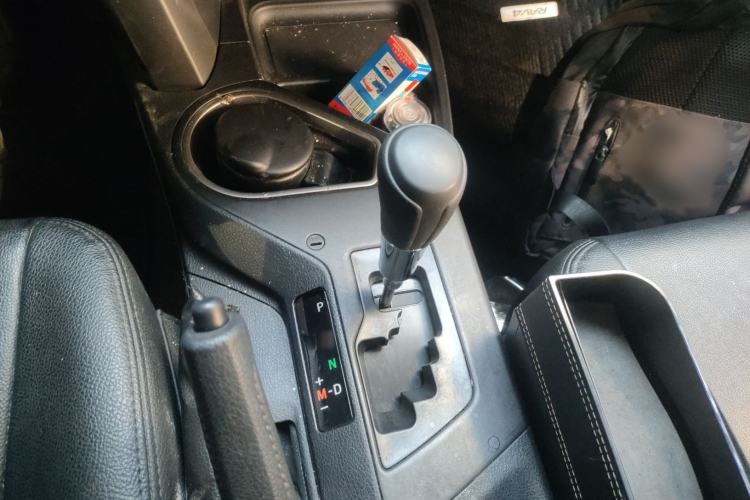 Used Toyota RAV4 2016 2.0L CVT Two-Wheel Drive Fashion Edition China V Standard