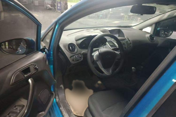 Used Ford Fiesta 2013 Hatchback 1.5L Manual Fashion Edition
