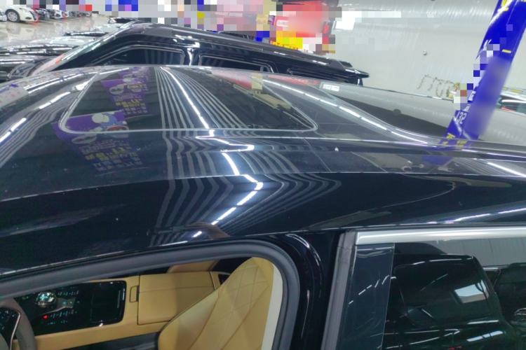 Used Denza D9 2022 DM-i 1040 Prestige Model
