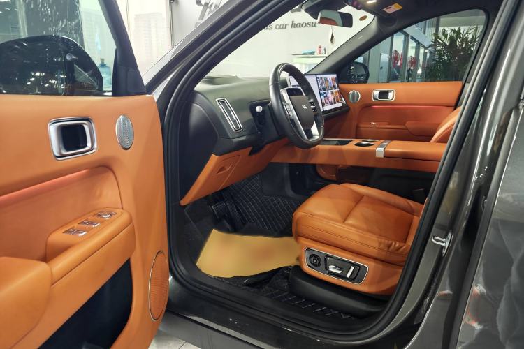 Used Li Auto L8 2023 Pro Model
