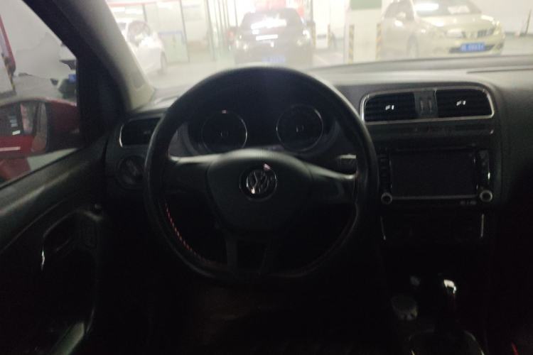 Used Volkswagen Polo 2014 1.6L Automatic Comfort Edition
