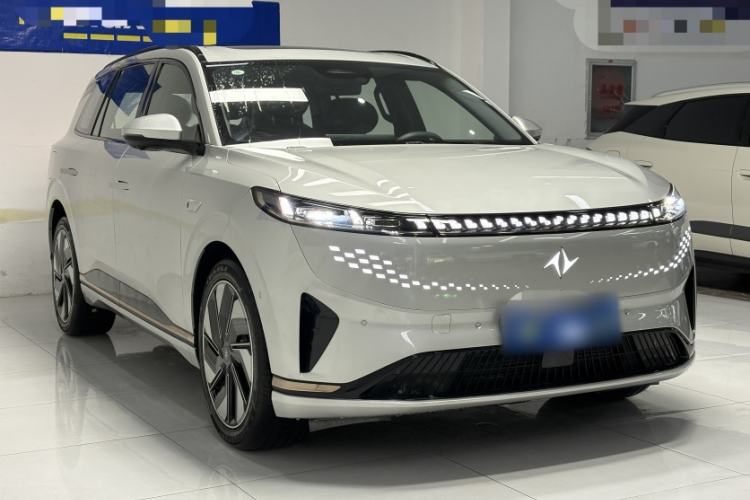 Used  eπ008 2024 210Max Range-Extended Version 6 Seats
