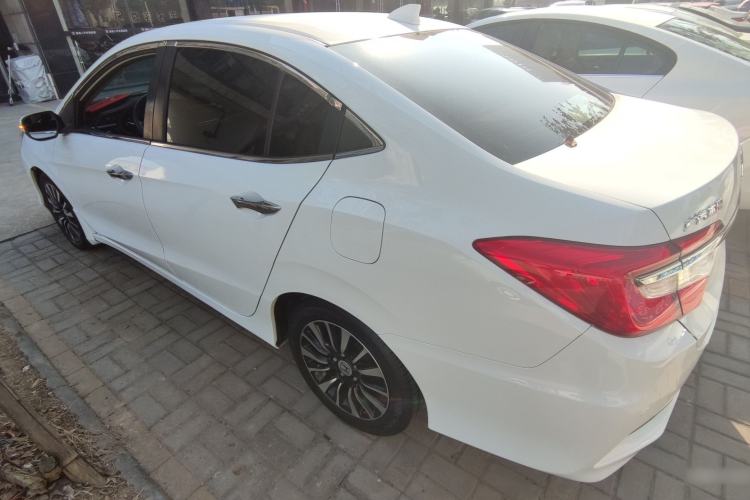 Used Honda Crider 2013 1.8L automatic luxury edition
