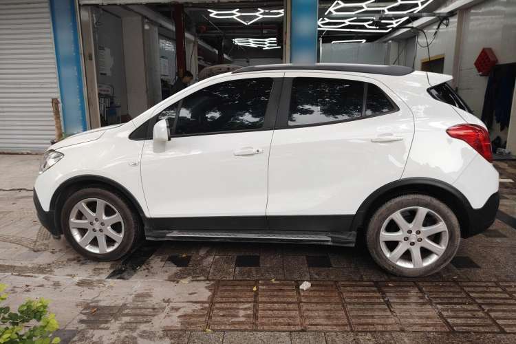 Used Buick Encore 2015 1.4T Automatic Two-Wheel Drive Urban Elite Version
