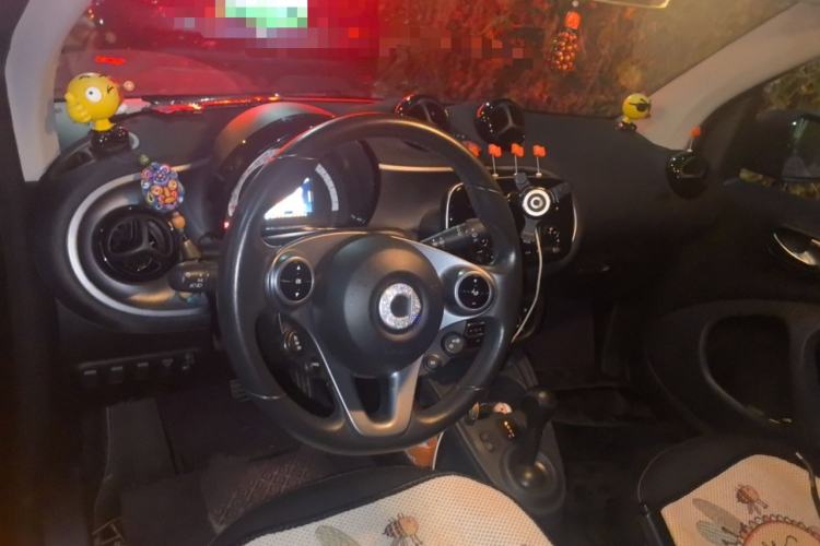 Used  fortwo 2019 0.9T 66kW Hardtop Wind Power Edition China VI
