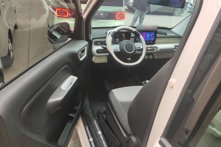 Used Wuling Hongguang MINIEV 2024 3rd Generation 215km Youth Edition
