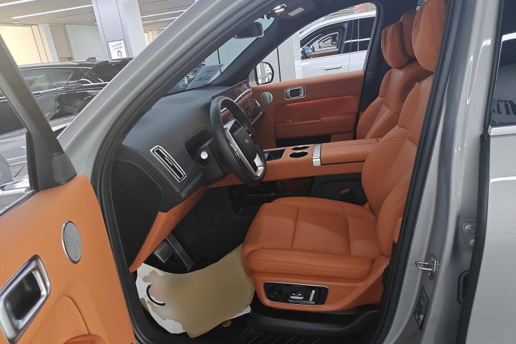 Used Li Auto L8 2023 Pro Model
