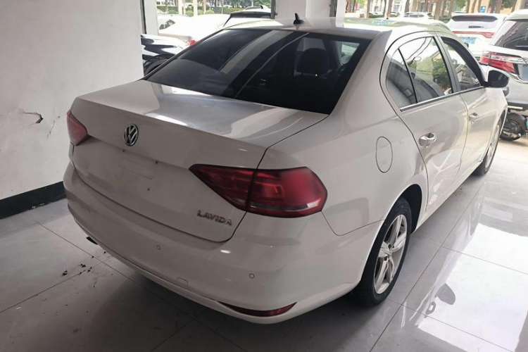 Used Volkswagen Lavida 2018 Classic 1.5L Automatic Fashion Edition China VI Standard
