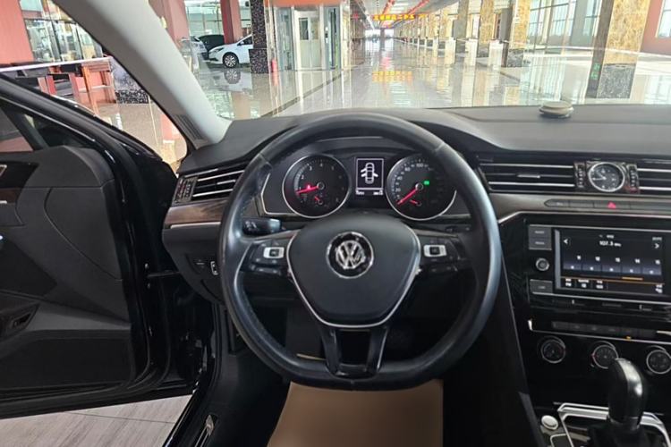 Used Volkswagen Magotan 2019 330TSI DSG Leading Model China VI Standard
