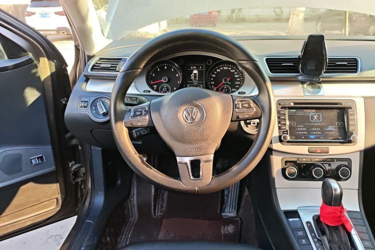 Used Volkswagen Magotan 2016 1.8TSI Smart Comfort Model
