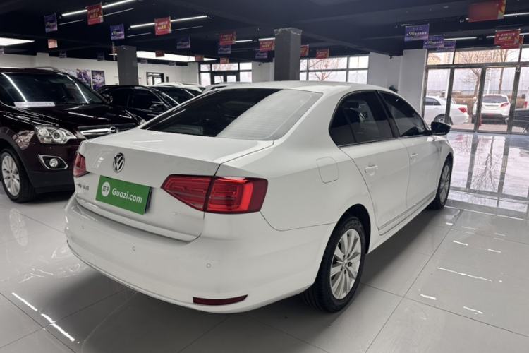 Used Volkswagen Sagitar 2015 230TSI Automatic Comfort Version
