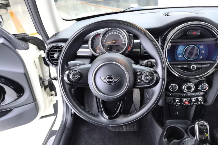 Used  MINI 2020 1.5T COOPER Classic Edition
