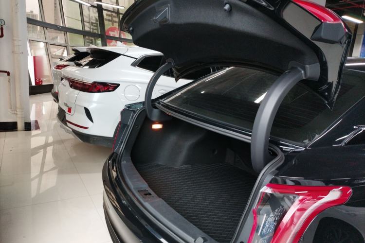 Used Hongqi E-QM5 2023 620km PLUS
