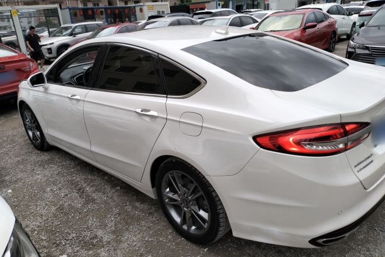 Used Ford Mondeo 2017 EcoBoost 180 Ultimate Model
