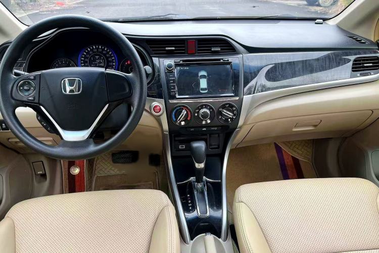 Used Honda Crider 2015 1.8L Automatic Luxury Edition
