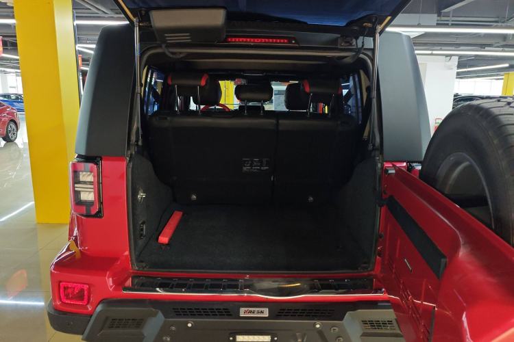 Used Beijing Auto BJ40 2023 2.0T Automatic Four-Wheel Drive Urban Hunter Edition Chivalrous Type
