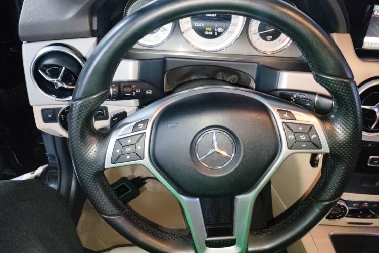 Used Mercedes-Benz GLK-Class 2015 GLK 260 4MATIC Dynamic Edition Ultimate Version