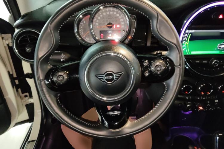 Used MINI MINI 2019 1.5T COOPER Artist Five-Door Edition
