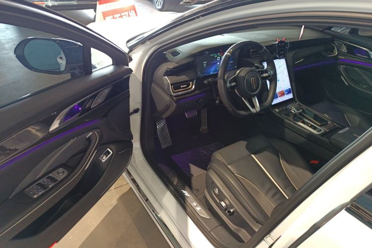 Used Hongqi H6 2023 2.0T ZhiShang Version