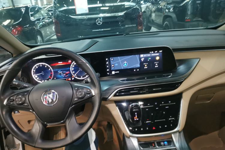 Used Buick GL8 2021 ES Land Cruiser 653T Luxury Edition
