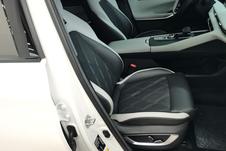 Used Changan CS75 PLUS 2023 3rd Generation 1.5T Automatic Prestige Model