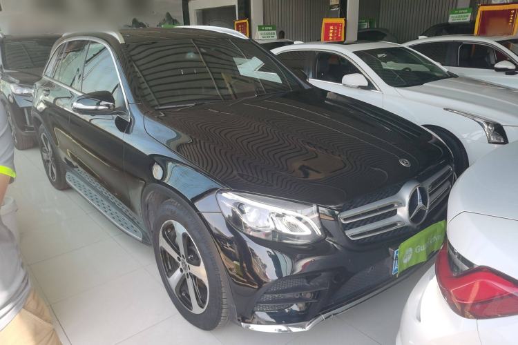 Used Mercedes-Benz GLC 2018 Facelift GLC 260 4MATIC Luxury Edition
