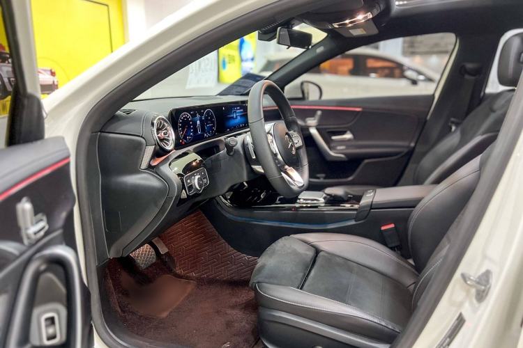 Used Mercedes-Benz A-Class 2021 A 200 L Sport Sedan Fashion Model
